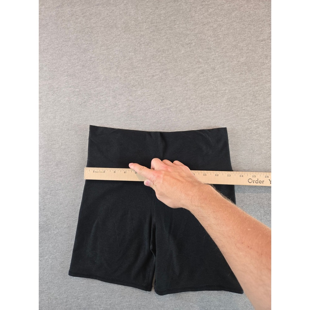 Vuori Elevation Shorts Womens Medium Black High Rise 5" Inseam VW371 Performance - Picture 7 of 11